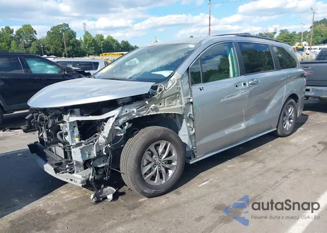 2023 Toyota Sienna Xle z USA, uszkodzony, nr VIN 5TDYRKECXPS175807